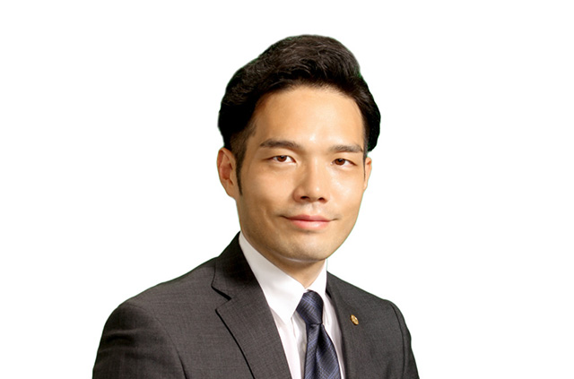 JAPAN行政書士法人 代表 行政書士 小山翔太氏